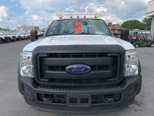 White 2015 Ford F-450 162  W.B. 4D