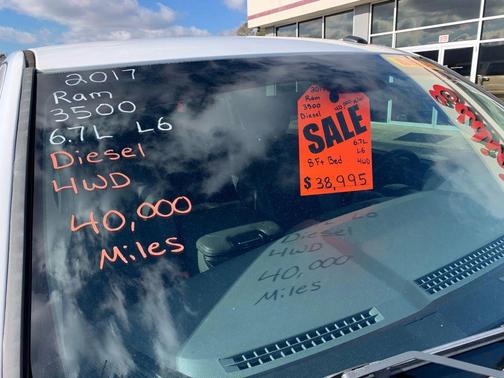 2017 RAM 3500 Tradesman Crew Cab 4x4 8' Box