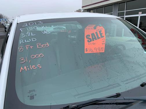 2013 Ford F-150 XL Pickup 2D 8 ft