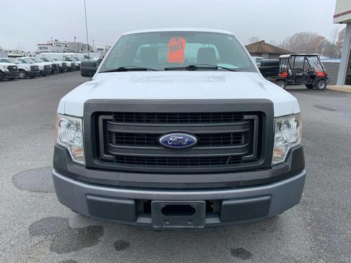 2013 Ford F-150 XL Pickup 2D 8 ft