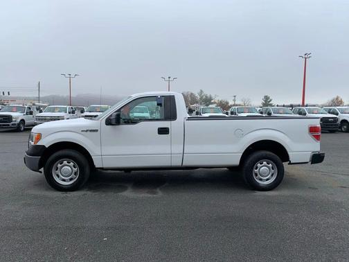 2013 Ford F-150 XL Pickup 2D 8 ft