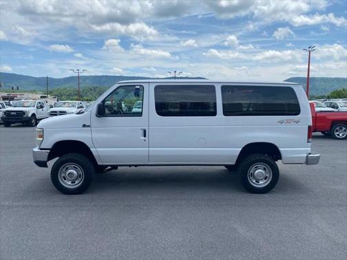 2013 Ford E350 Super Duty XLT
