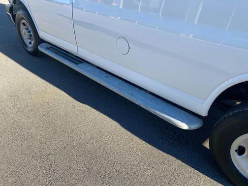 2023 GMC Savana 2500 Work Van