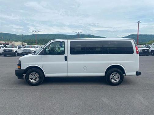 2018 Chevrolet Express 2500 LS