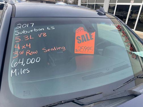 2017 Chevrolet Suburban LS