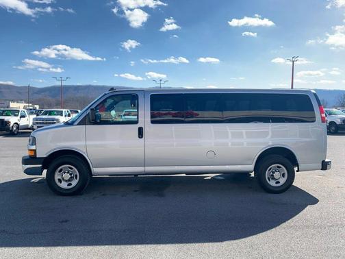 2016 Chevrolet Express 3500 LT