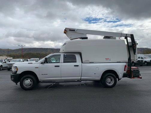 2019 RAM 3500 Tradesman Crew Cab 4x4 8' Box