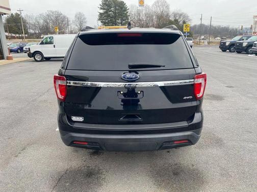 2018 Ford Explorer Base