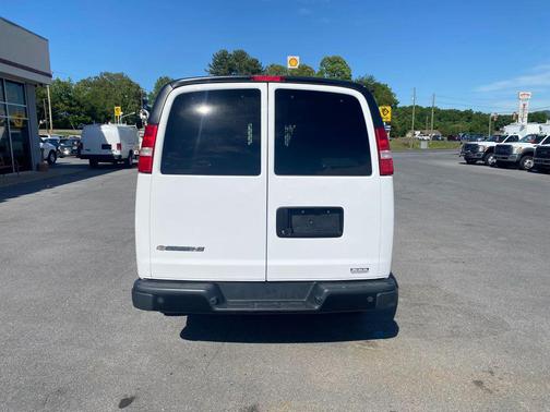 Summit White 2020 Chevrolet Express 2500 LT