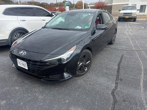 2021 Hyundai ELANTRA SEL
