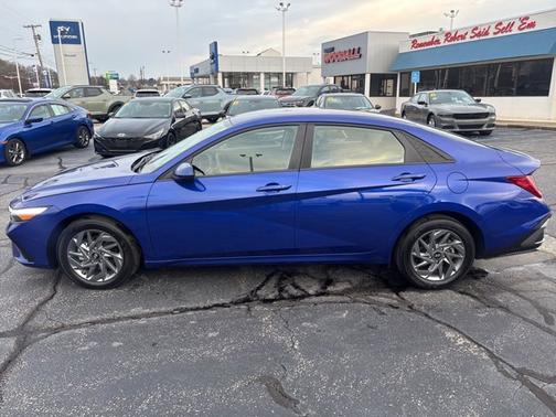 2024 Hyundai ELANTRA HEV Blue
