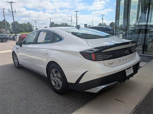 2025 Hyundai SONATA SE