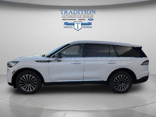 2023 Lincoln Aviator Standard AWD
