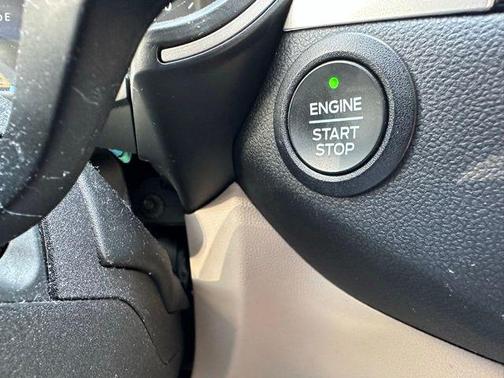 Blue Silver Metallic 2022 Ford Escape SE