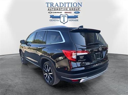 2021 Honda Pilot Touring 8-Passenger