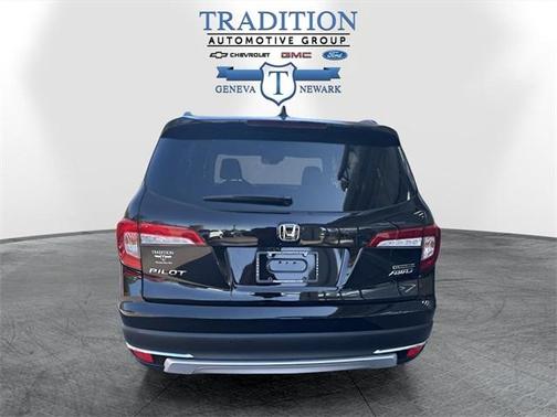 2021 Honda Pilot Touring 8-Passenger
