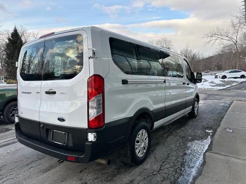 2022 Ford Transit-350 XLT