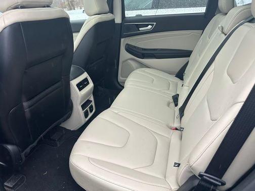 Green 2020 Ford Edge Titanium