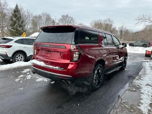 2022 Chevrolet Suburban High Country
