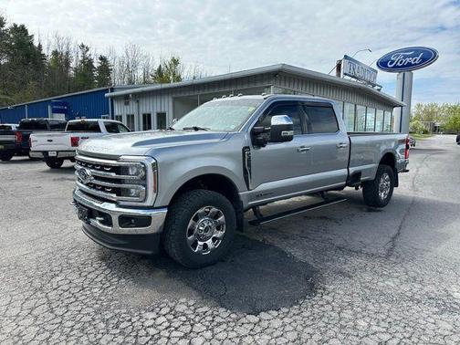 Silver Metallic 2024 Ford F-350 Lariat Super Duty