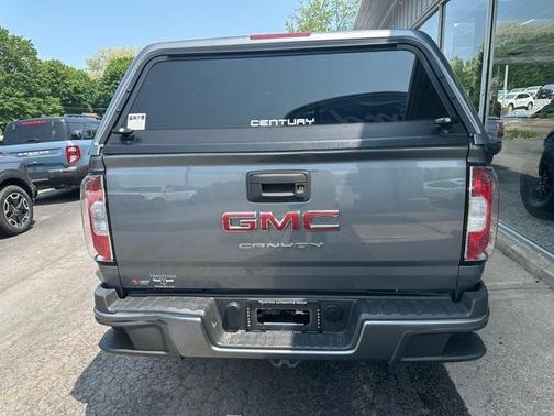 2022 GMC Canyon Elevation Standard