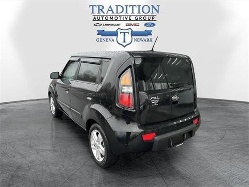 2010 Kia Soul +