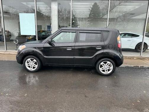 2010 Kia Soul +