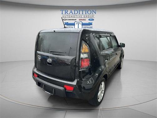 2010 Kia Soul +