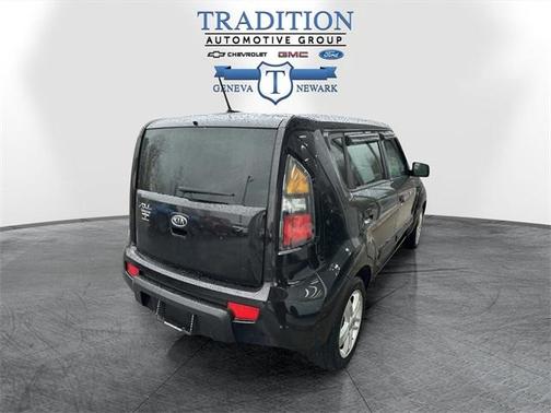 2010 Kia Soul +