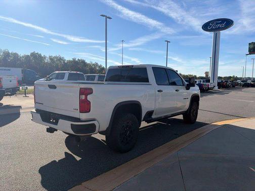 Summit White 2024 Chevrolet Silverado 2500 LTZ