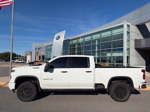 Summit White 2024 Chevrolet Silverado 2500 LTZ