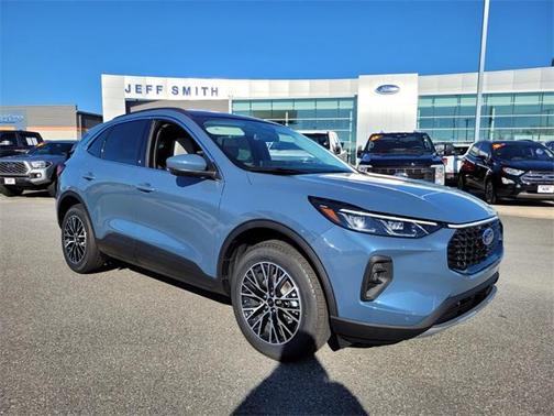 2025 Ford Escape SE