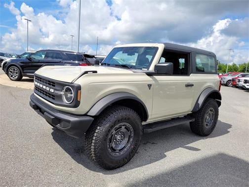2025 Ford Bronco Base