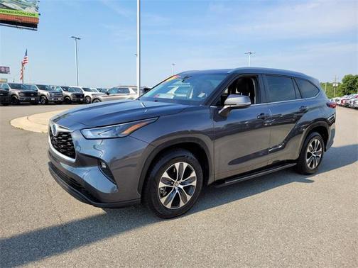 2023 Toyota Highlander Hybrid XLE