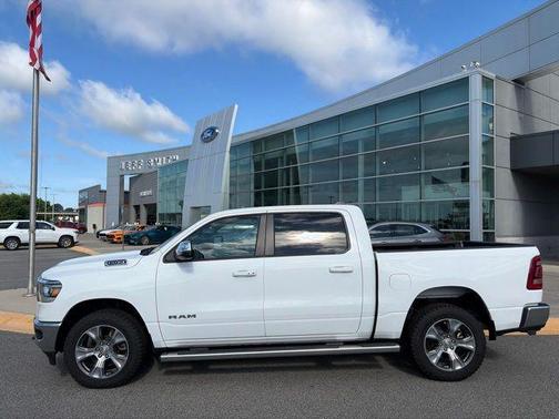Bright White Clearcoat 2023 RAM 1500 Laramie