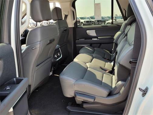 2025 Ford Expedition Max Active 4x4