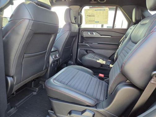 Agate Black Metallic 2026 Ford Explorer ST-Line