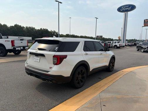 Star White Metallic Tri-Coat 2022 Ford Explorer ST