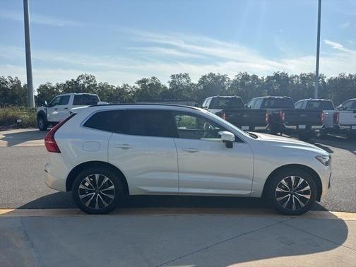 2023 Volvo XC60 B5 Core