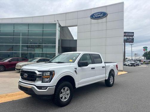 Oxford White 2023 Ford F-150 XLT