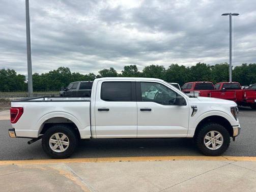 Oxford White 2023 Ford F-150 XLT