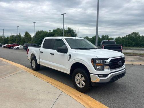 Oxford White 2023 Ford F-150 XLT