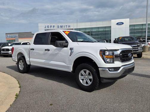Oxford White 2023 Ford F-150 XLT