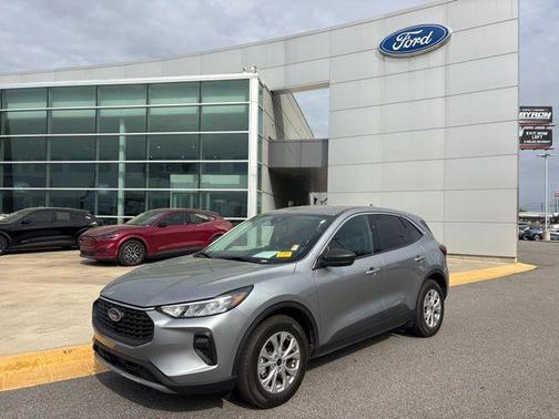 Iconic Silver Metallic 2024 Ford Escape Active