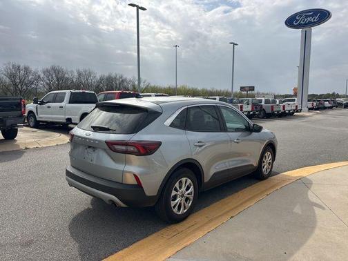 Iconic Silver Metallic 2024 Ford Escape Active