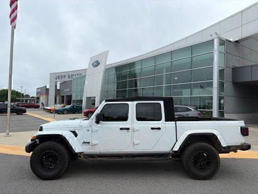 Bright White Clearcoat 2021 Jeep Gladiator Sport S