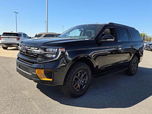 Agate Black Metallic 2026 Ford Expedition Tremor