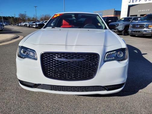 2023 Chrysler 300 Touring