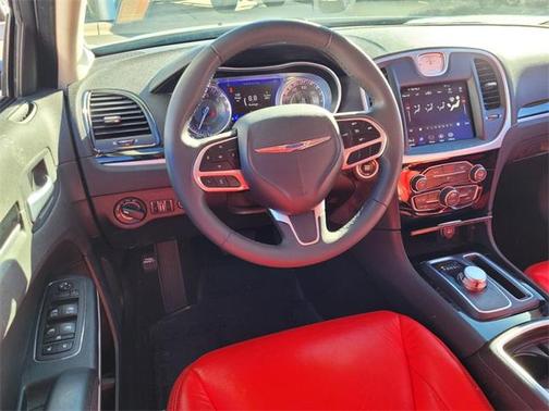 2023 Chrysler 300 Touring