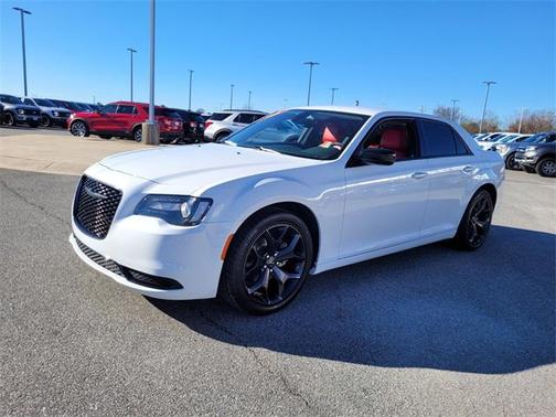 2023 Chrysler 300 Touring